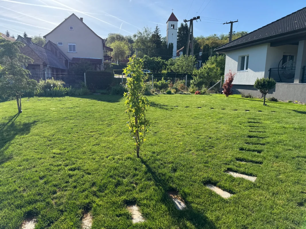 Sittes agyagból négyévszakos kerti oázis - Prémium kertépítés Kaposszerdahelyen